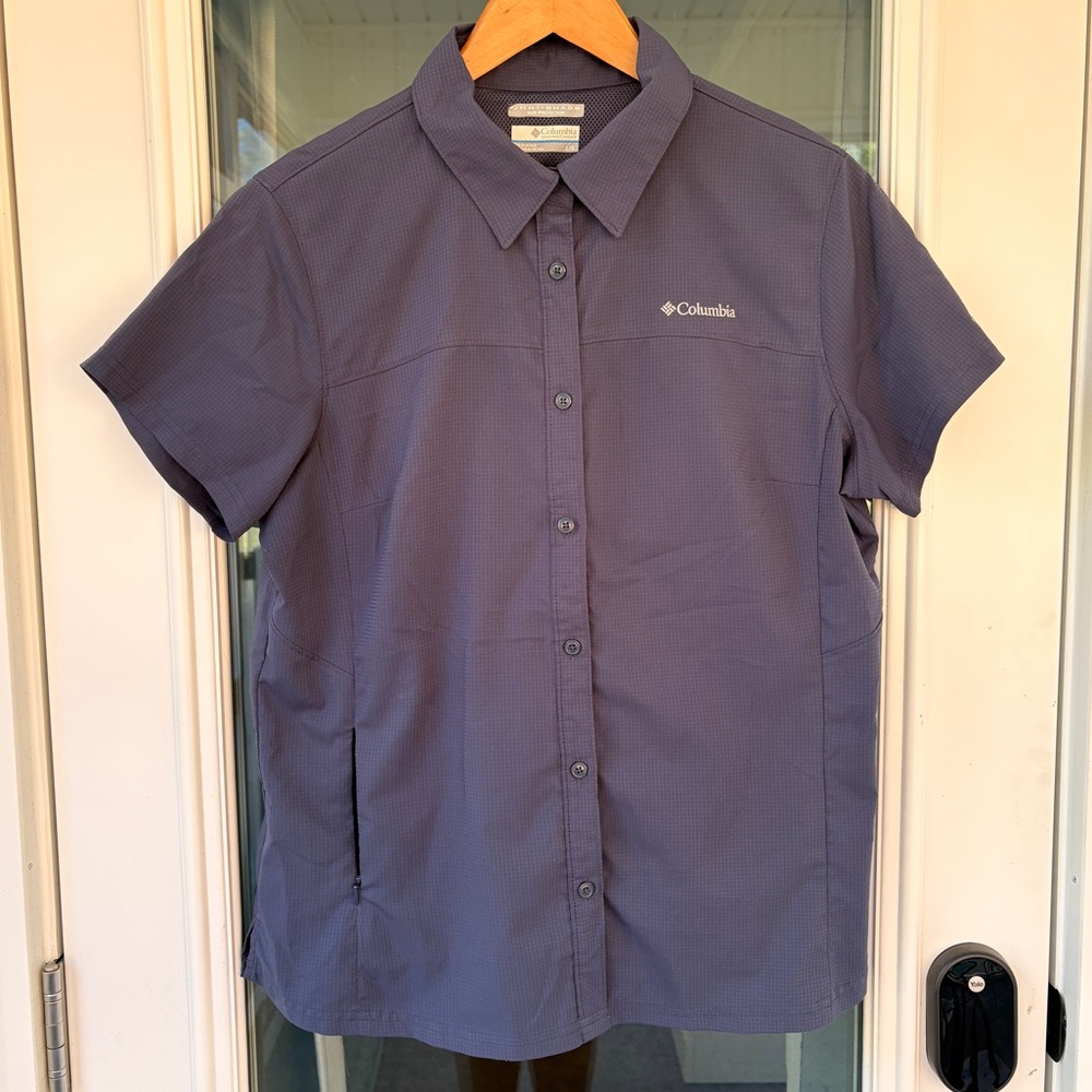 Columbia Women’s Omni-shade Gorpcore Button Down Size Large